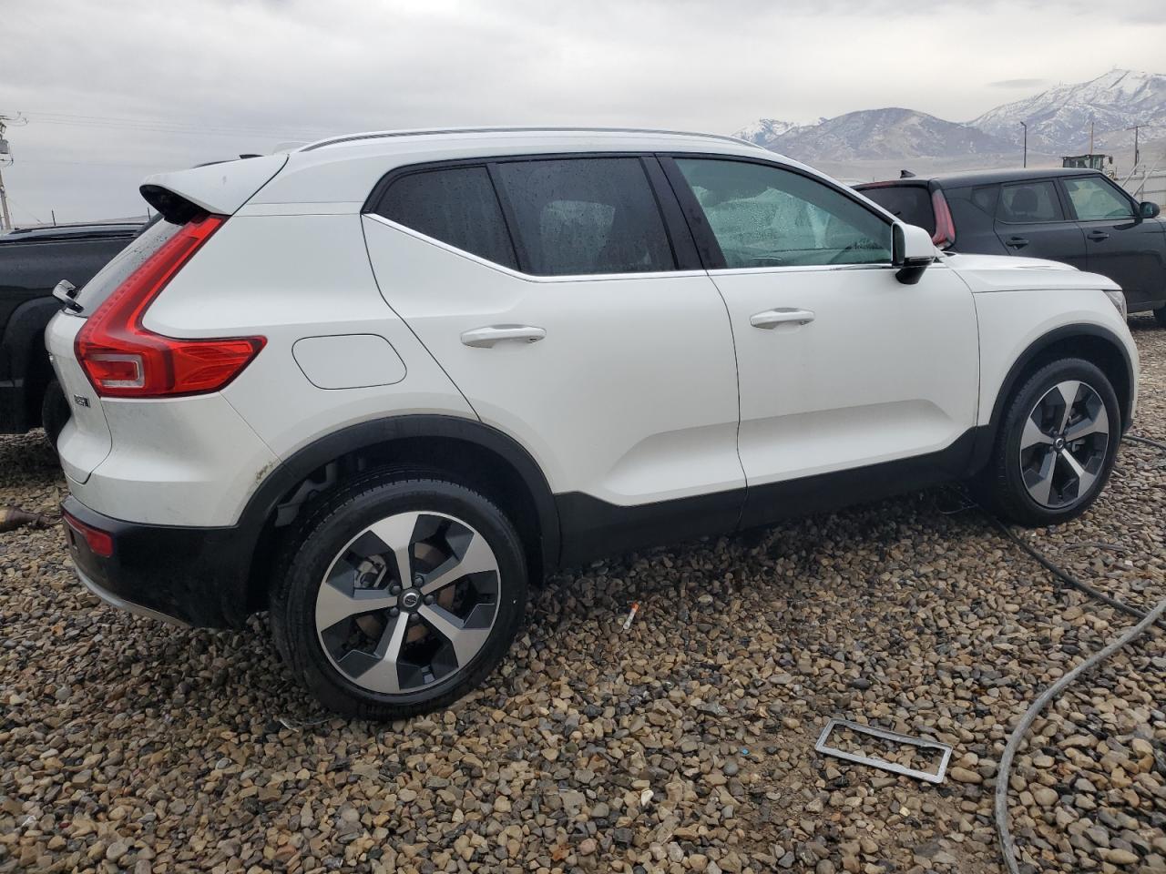 VIN YV4L12UE9S2480975 2025 VOLVO XC40 PLUS no.3