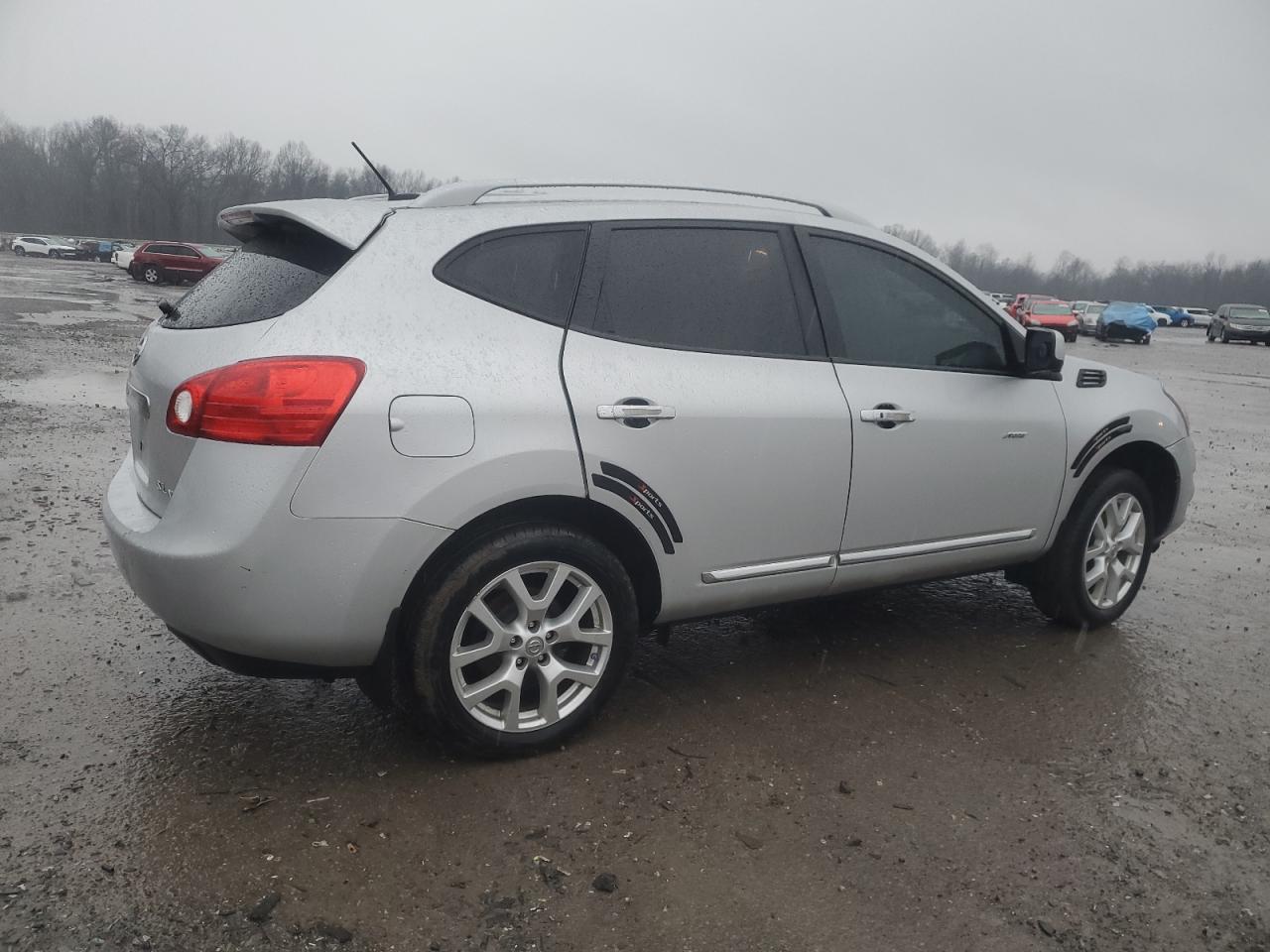 2012 Nissan Rogue - Image 3