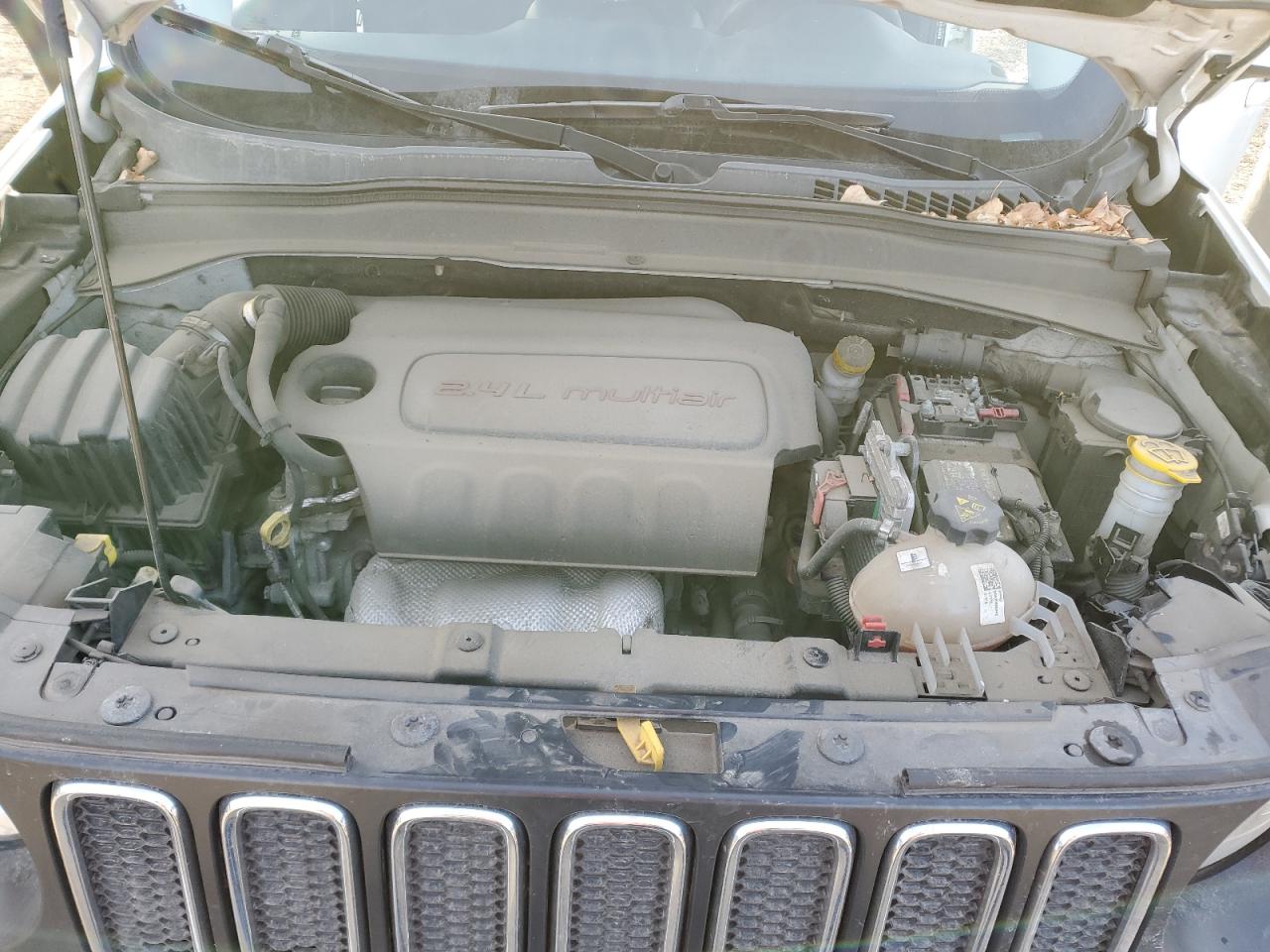 2015 Jeep Renegade - Image 12