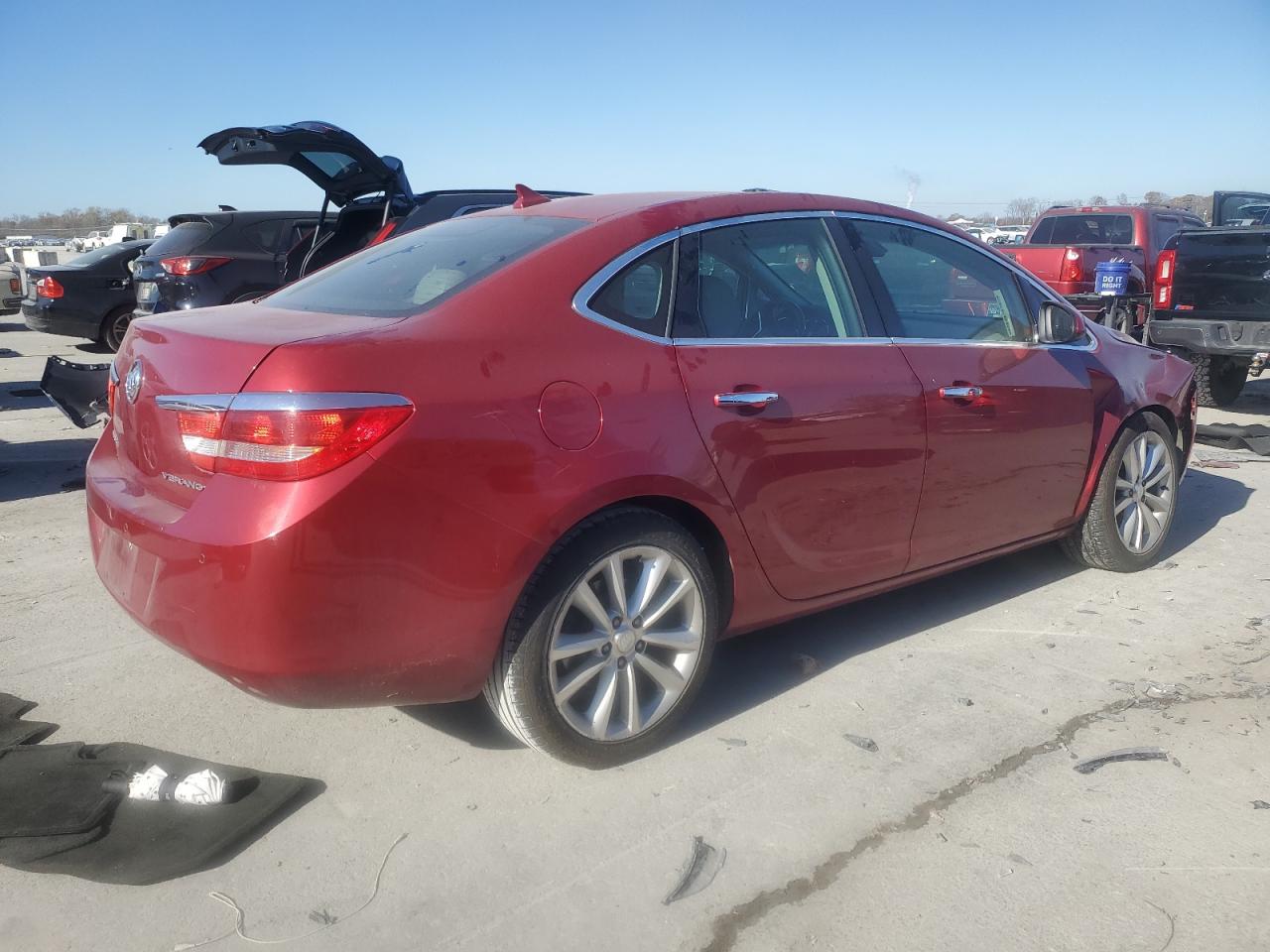 VIN 1G4PR5SK5D4106809 2013 BUICK VERANO no.3