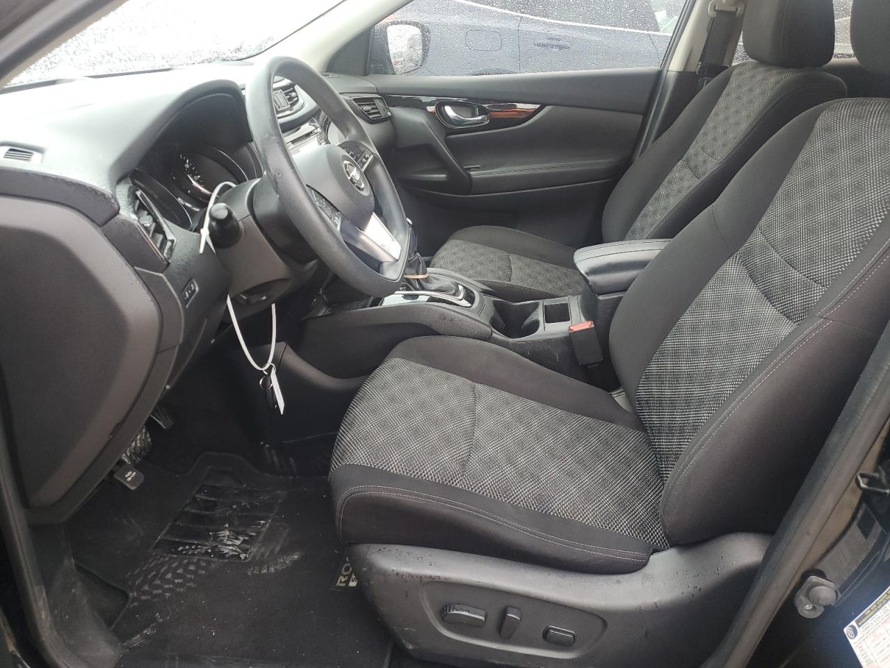 2017 Nissan Rogue - Image 7