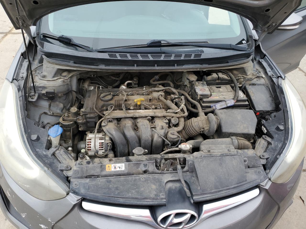 2014 Hyundai Elantra - Image 11