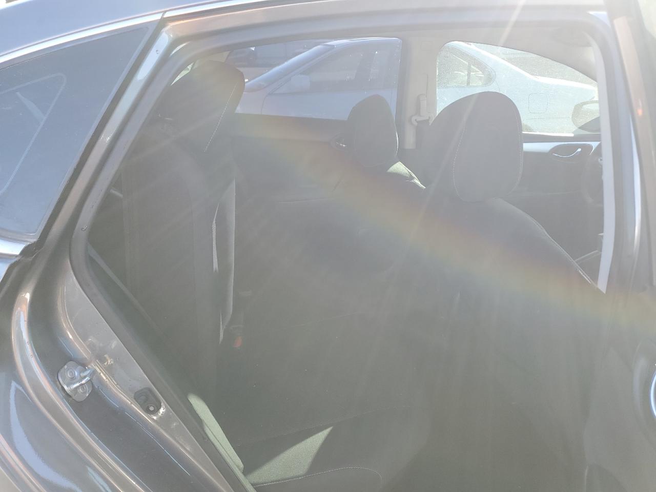 2019 Nissan Sentra - Image 10