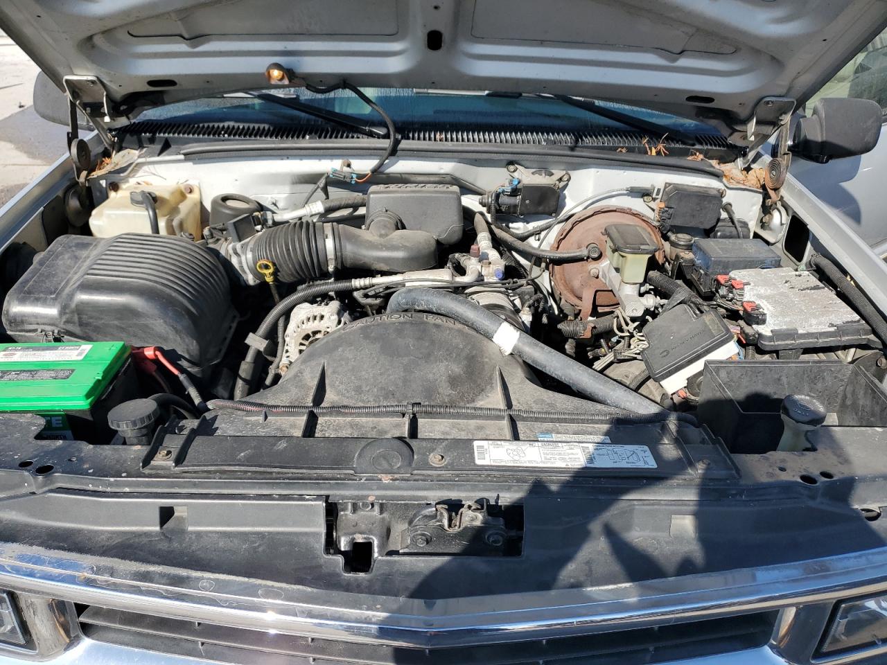 1996 Chevrolet GMT-400 - Image 11