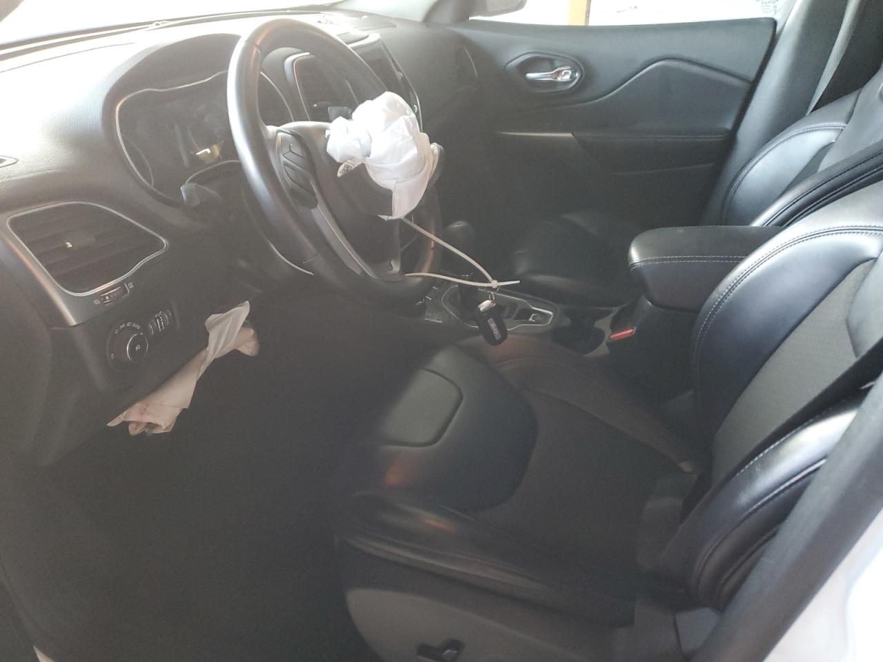 2019 Jeep Grand Cherokee - Image 8