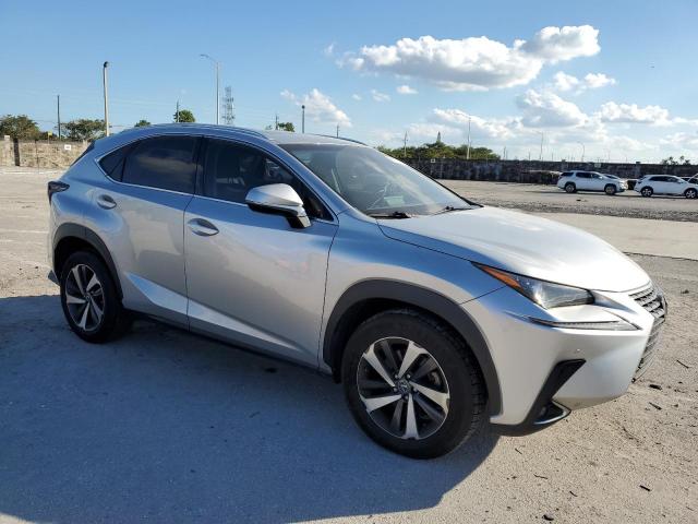  LEXUS NX 2018 Srebrny