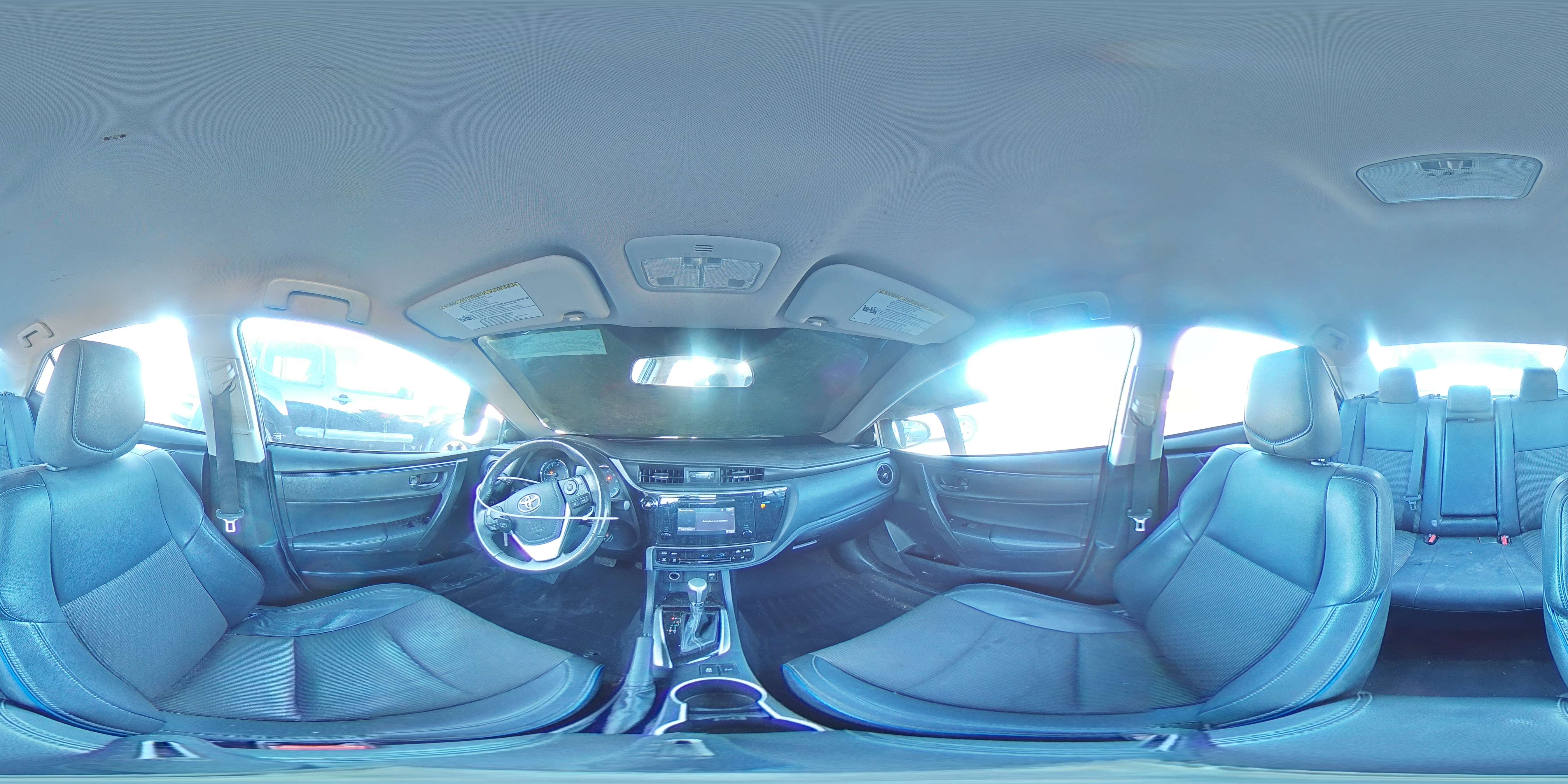 2018 Toyota Corolla - Image 15