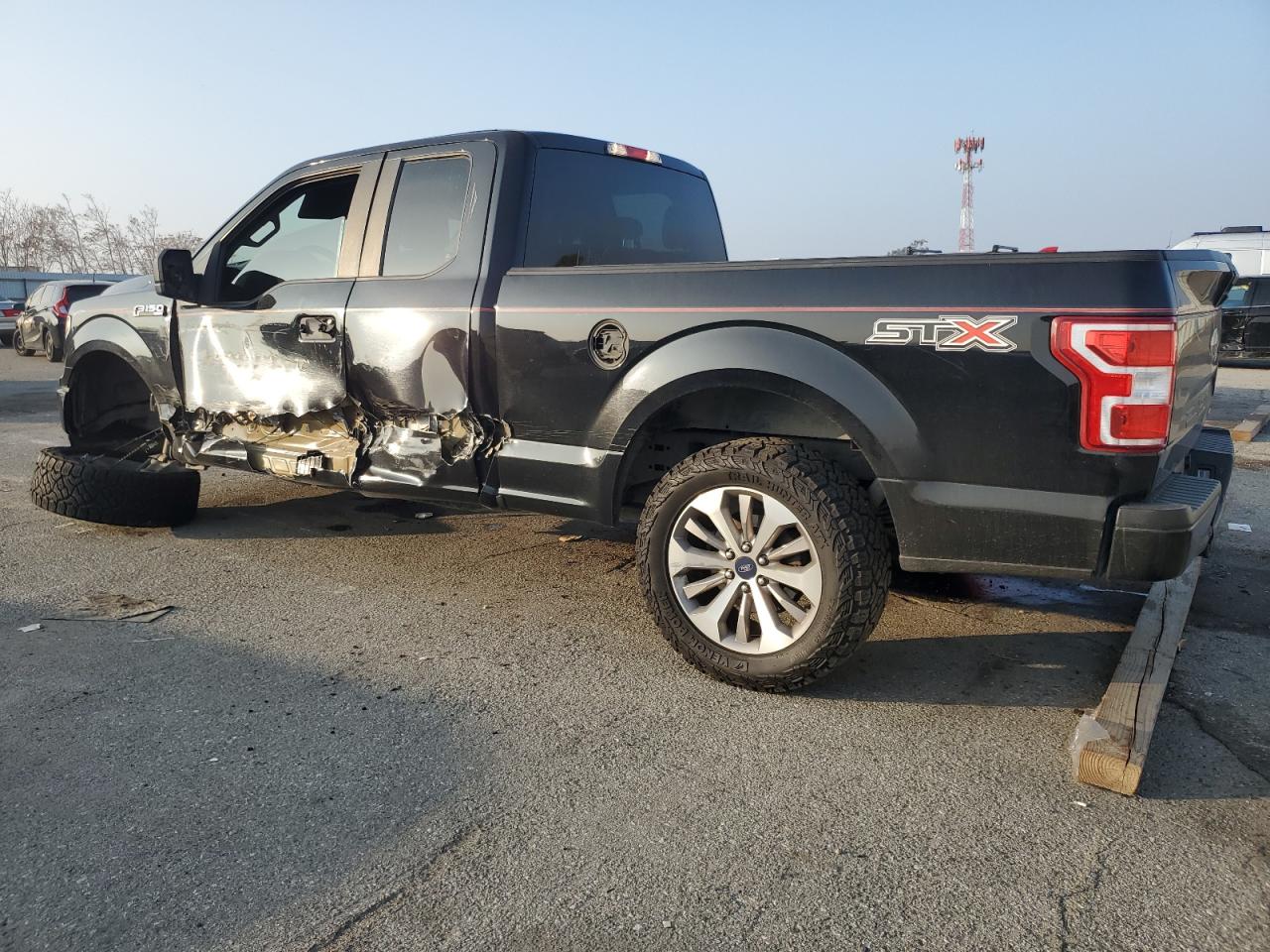 VIN 1FTEX1CPXJKD57532 2018 FORD F-150 no.2