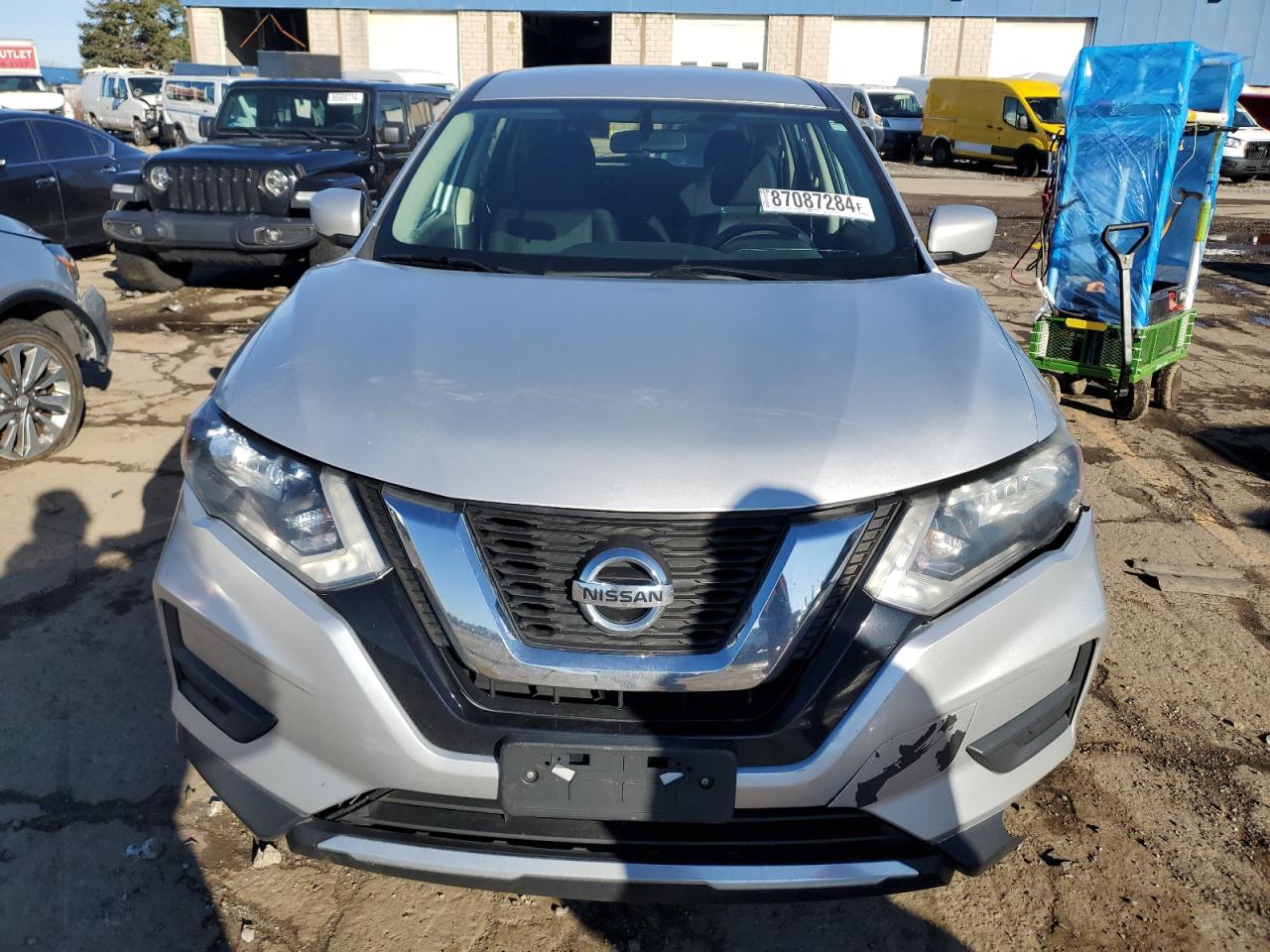 2017 Nissan Rogue - Image 5