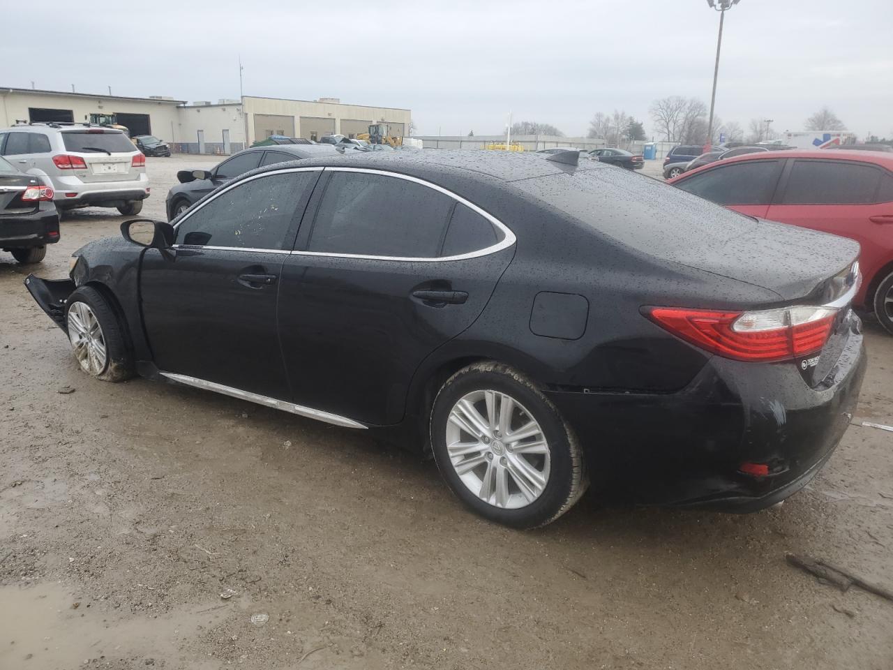 2015 Lexus ES - Image 2