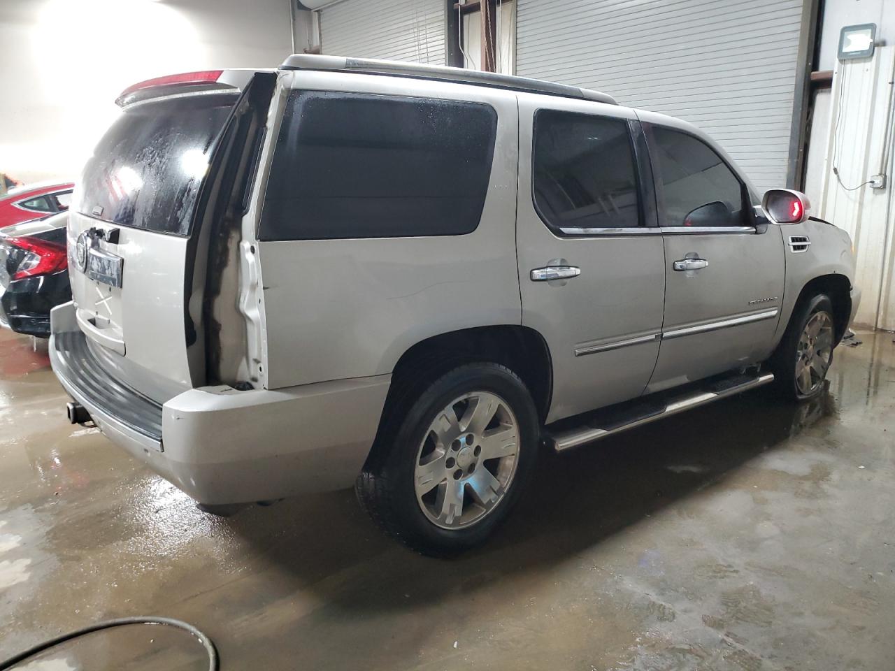 2007 Cadillac Escalade - Image 3