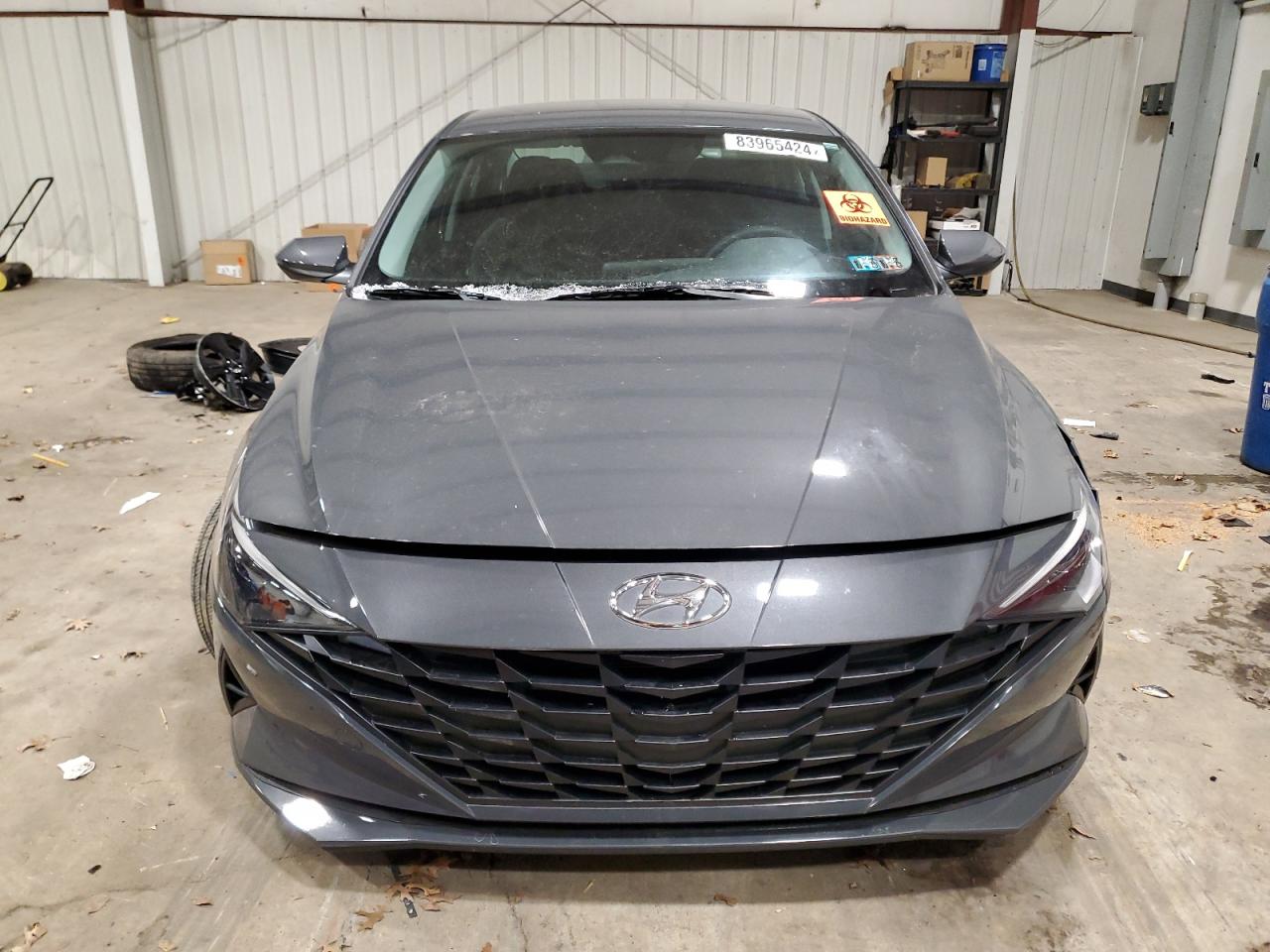 2023 Hyundai Elantra - Image 5