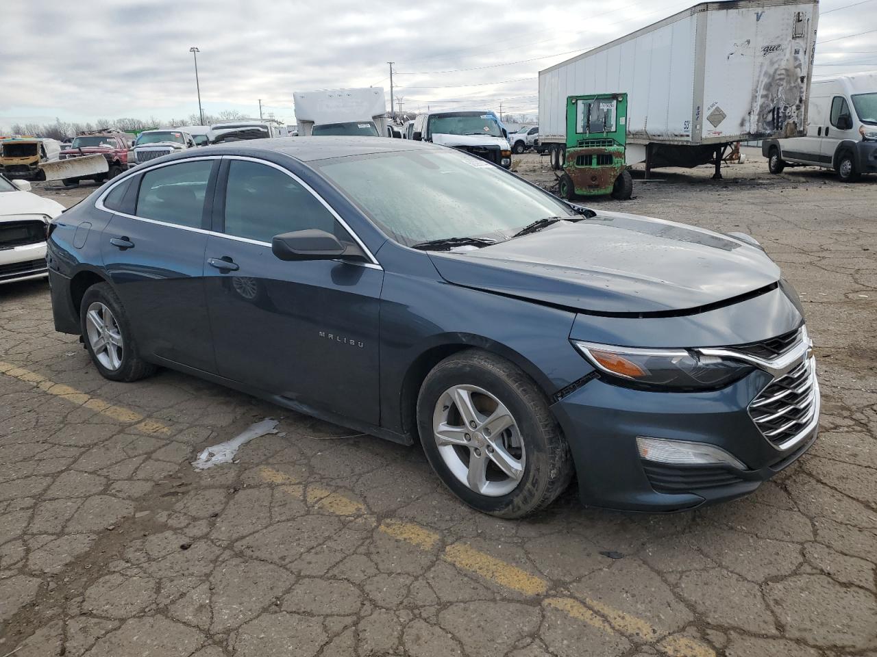 2019 Chevrolet Malibu - Image 4