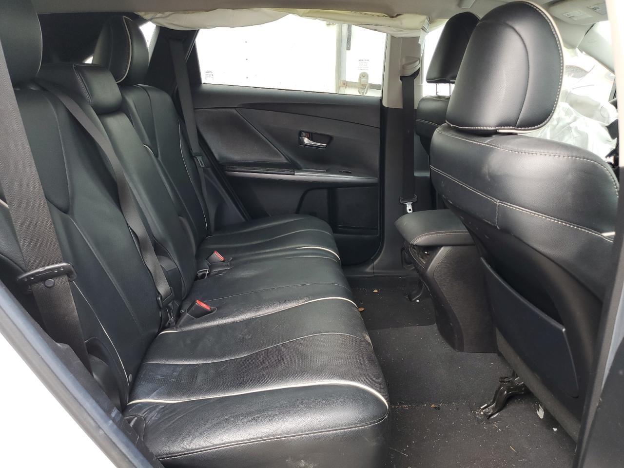 2014 Toyota Venza - Image 11