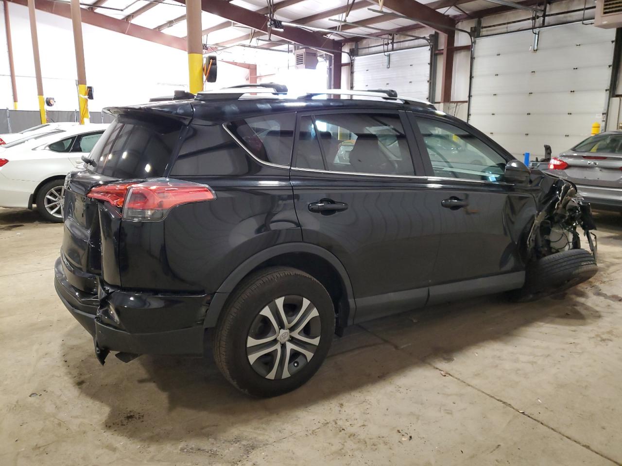 VIN 2T3BFREV5HW687340 2017 TOYOTA RAV4 no.3