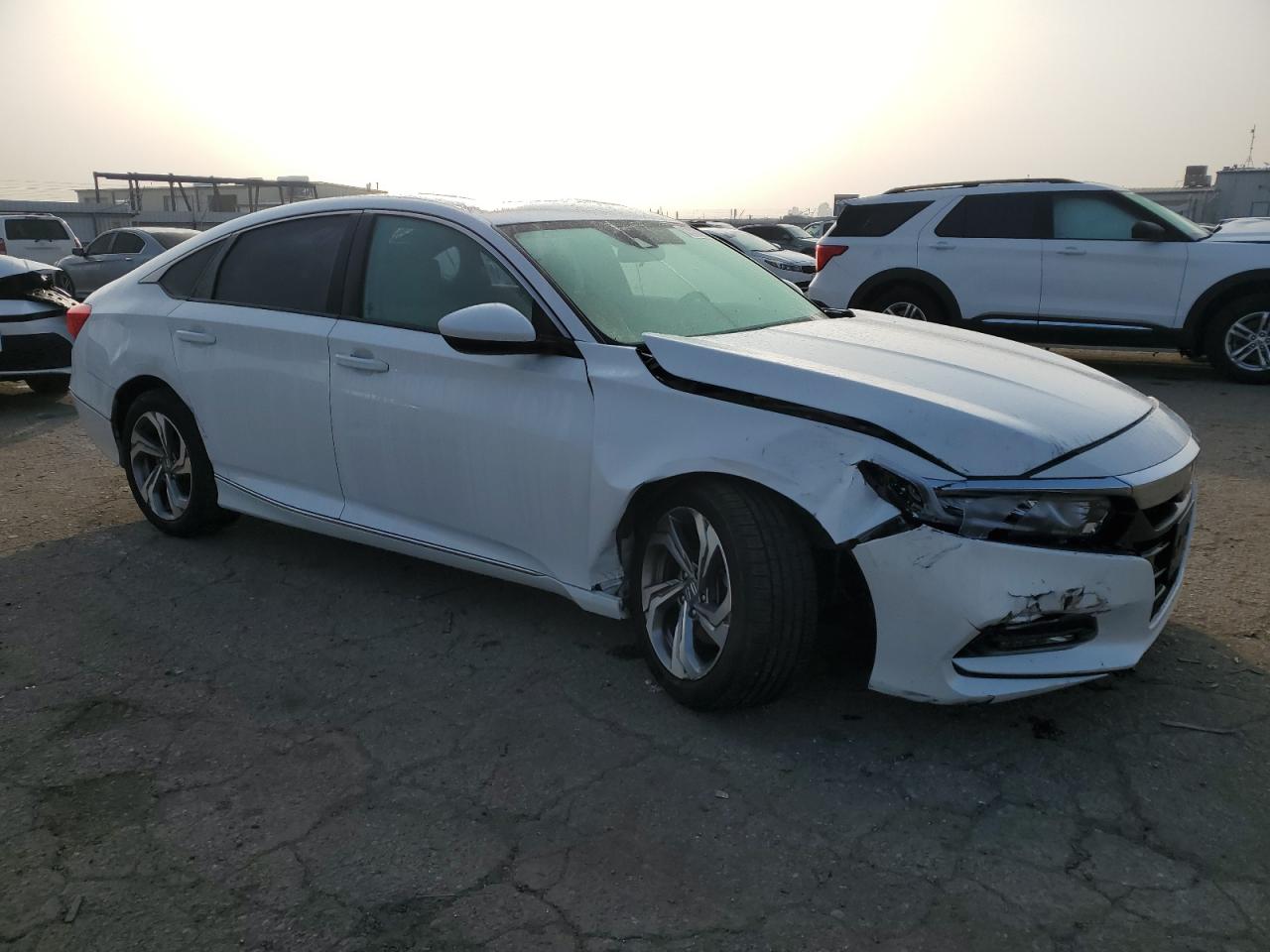 VIN 1HGCV1F47JA120549 2018 HONDA ACCORD no.4