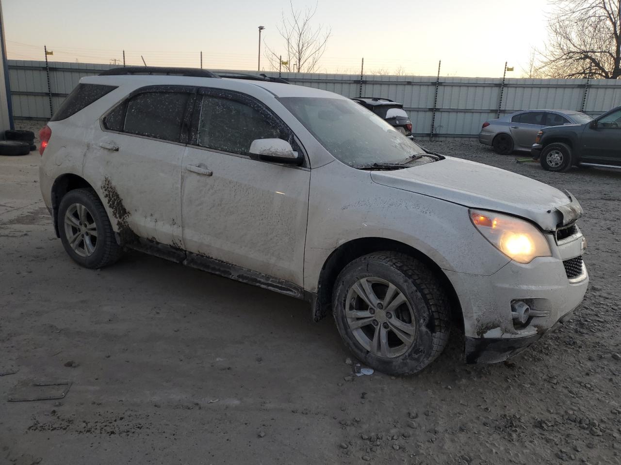 VIN 2GNFLFEK2F6189269 2015 CHEVROLET EQUINOX no.4