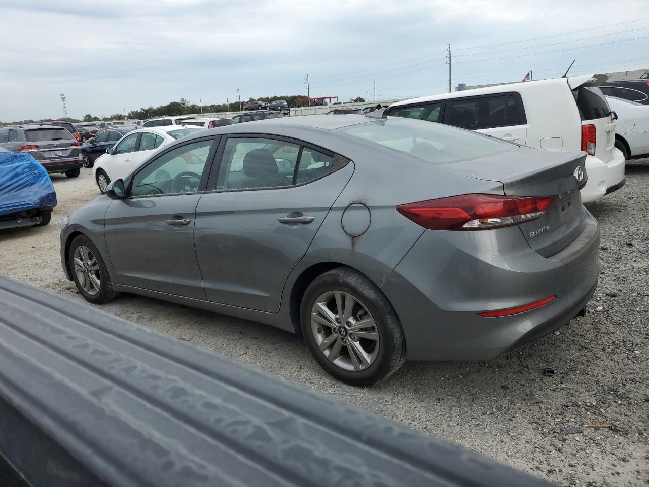 VIN KMHD84LF2JU496636 2018 HYUNDAI ELANTRA no.2