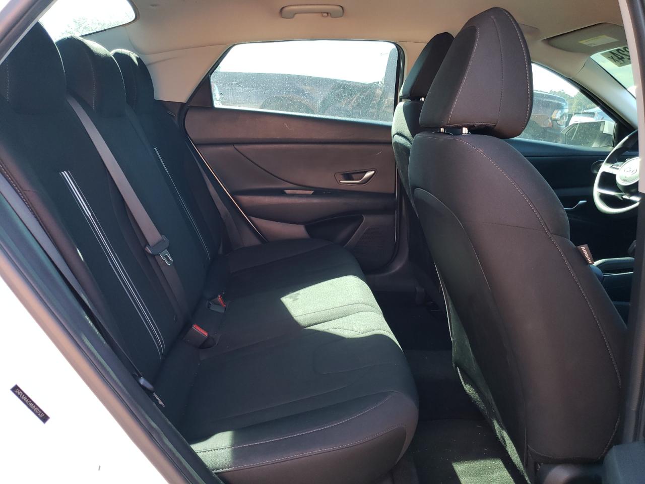 2021 Hyundai Elantra - Image 10