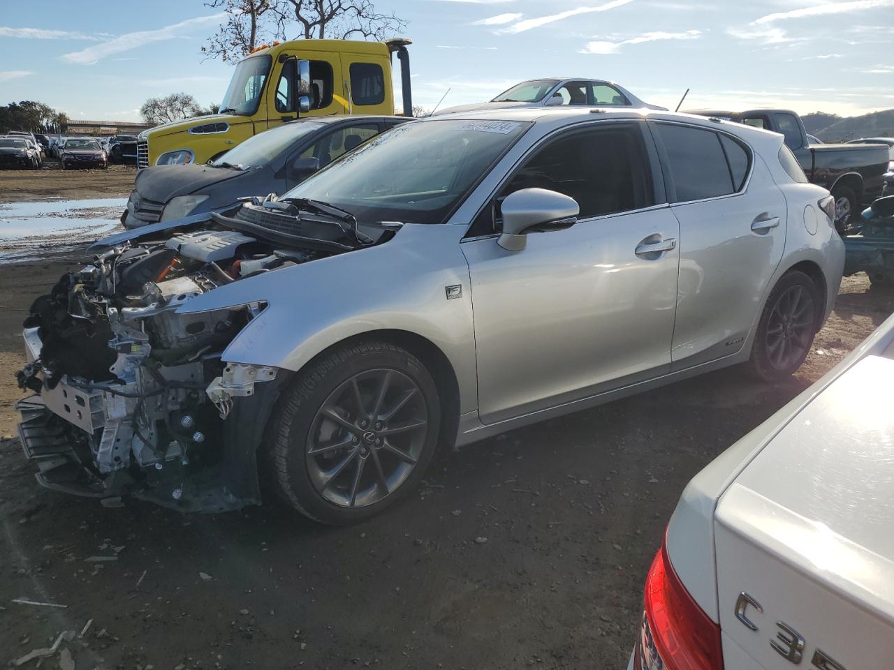 VIN JTHKD5BH3D2158855 2013 LEXUS CT 200 no.1