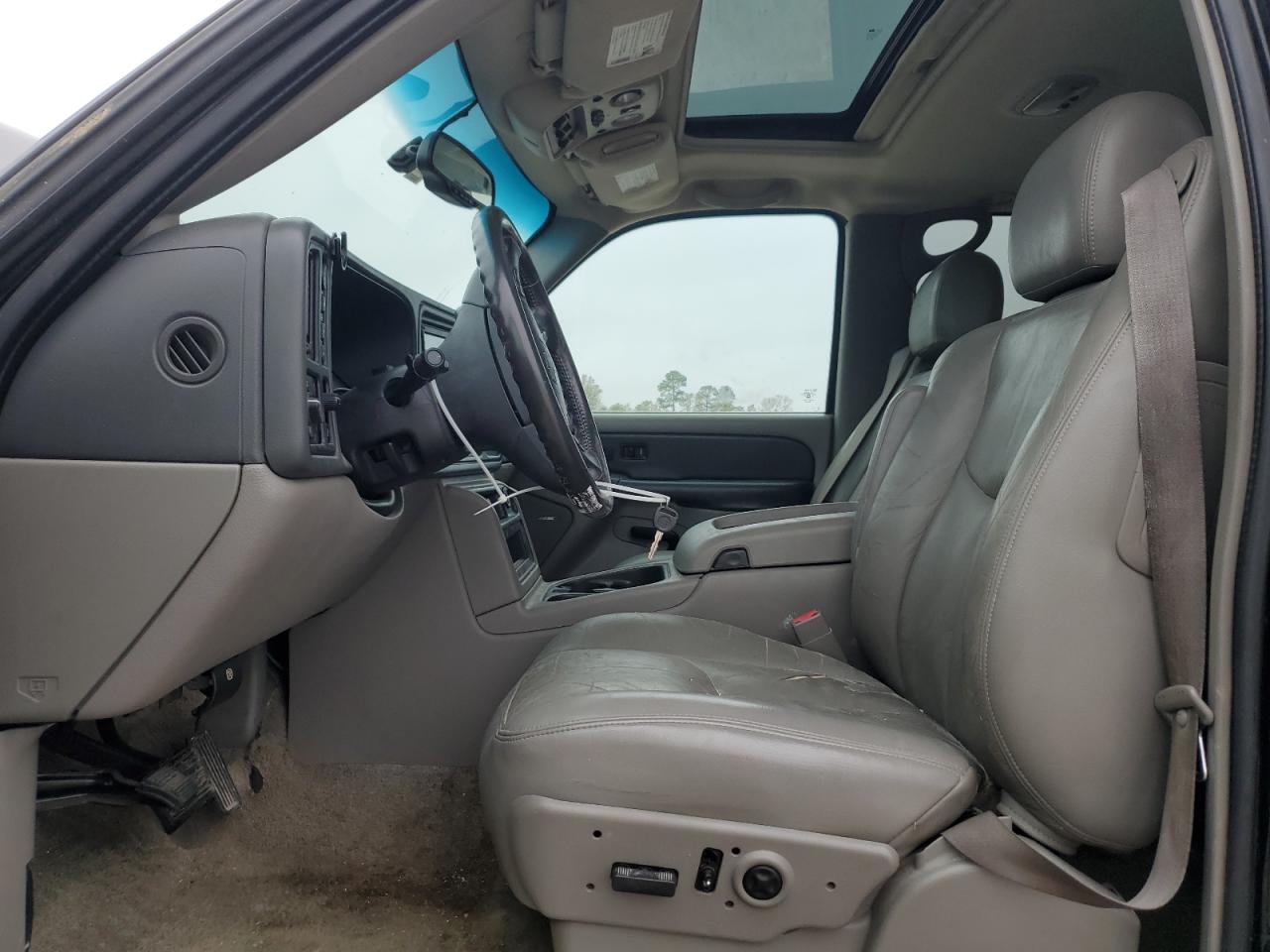 2003 Chevrolet Tahoe K1500 VIN: 1GNEK13Z43R100626 Lot: 83871334