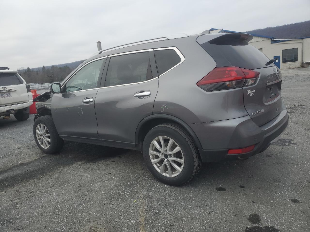 KNMAT2MV7KP527816 2019 NISSAN ROGUE - Image 2