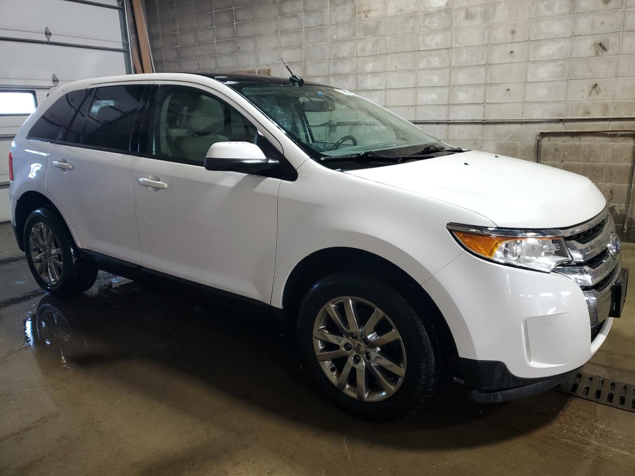 2014 Ford Edge - Image 4