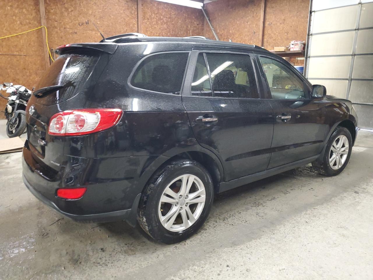 2012 Hyundai Santa Fe - Image 3