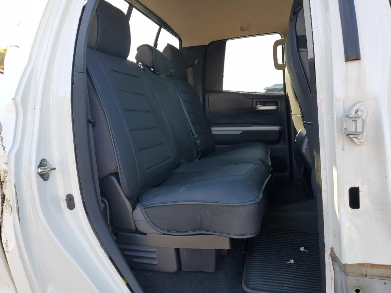 2018 Toyota Tundra - Image 10