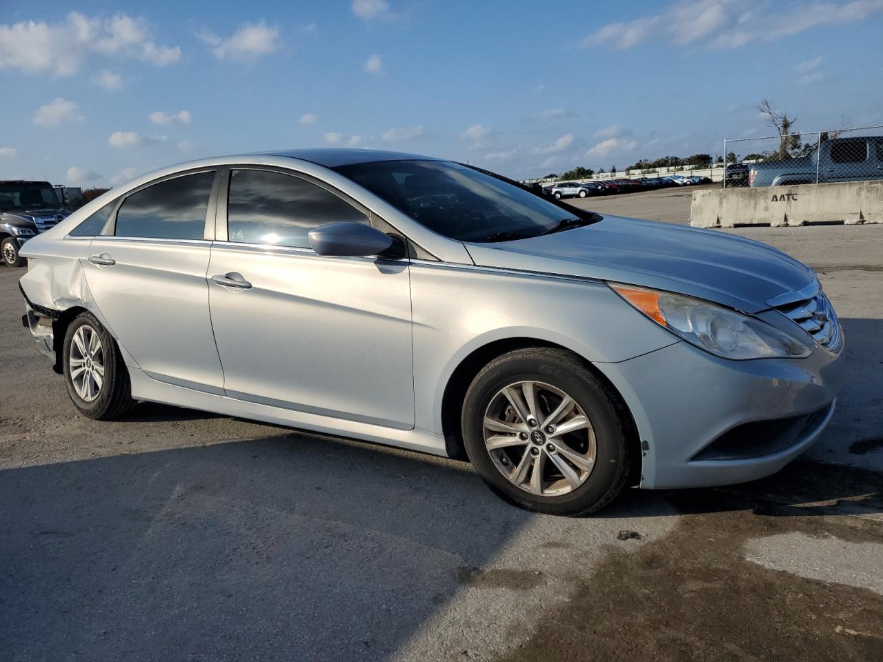 VIN 5NPEB4AC0EH917319 2014 HYUNDAI SONATA no.4