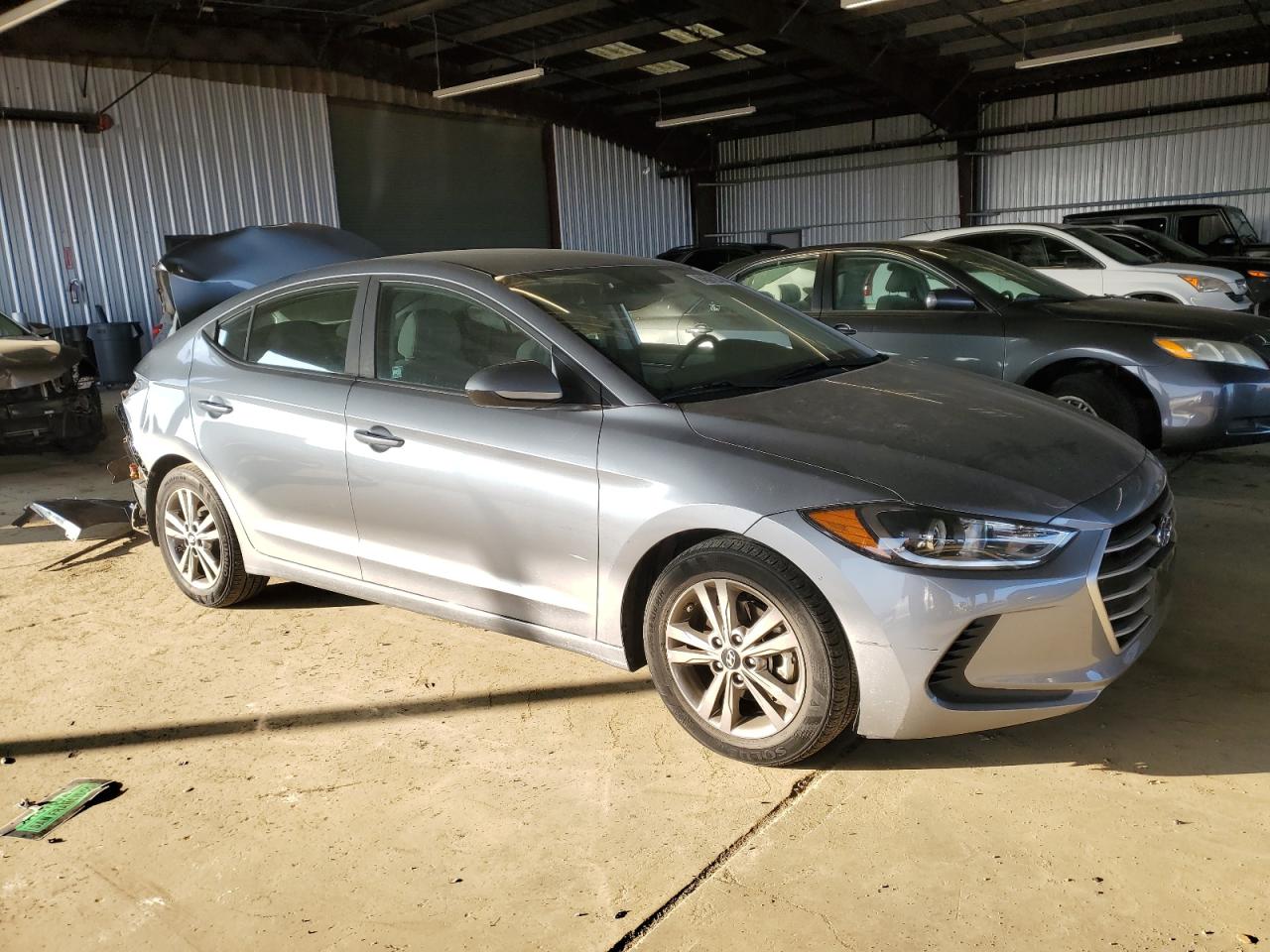 2017 Hyundai Elantra - Image 4