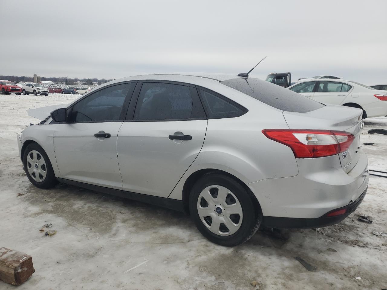 VIN 1FADP3E25EL235241 2014 FORD FOCUS no.2