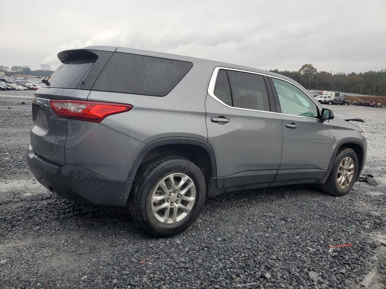 2020 Chevrolet Traverse - Image 3