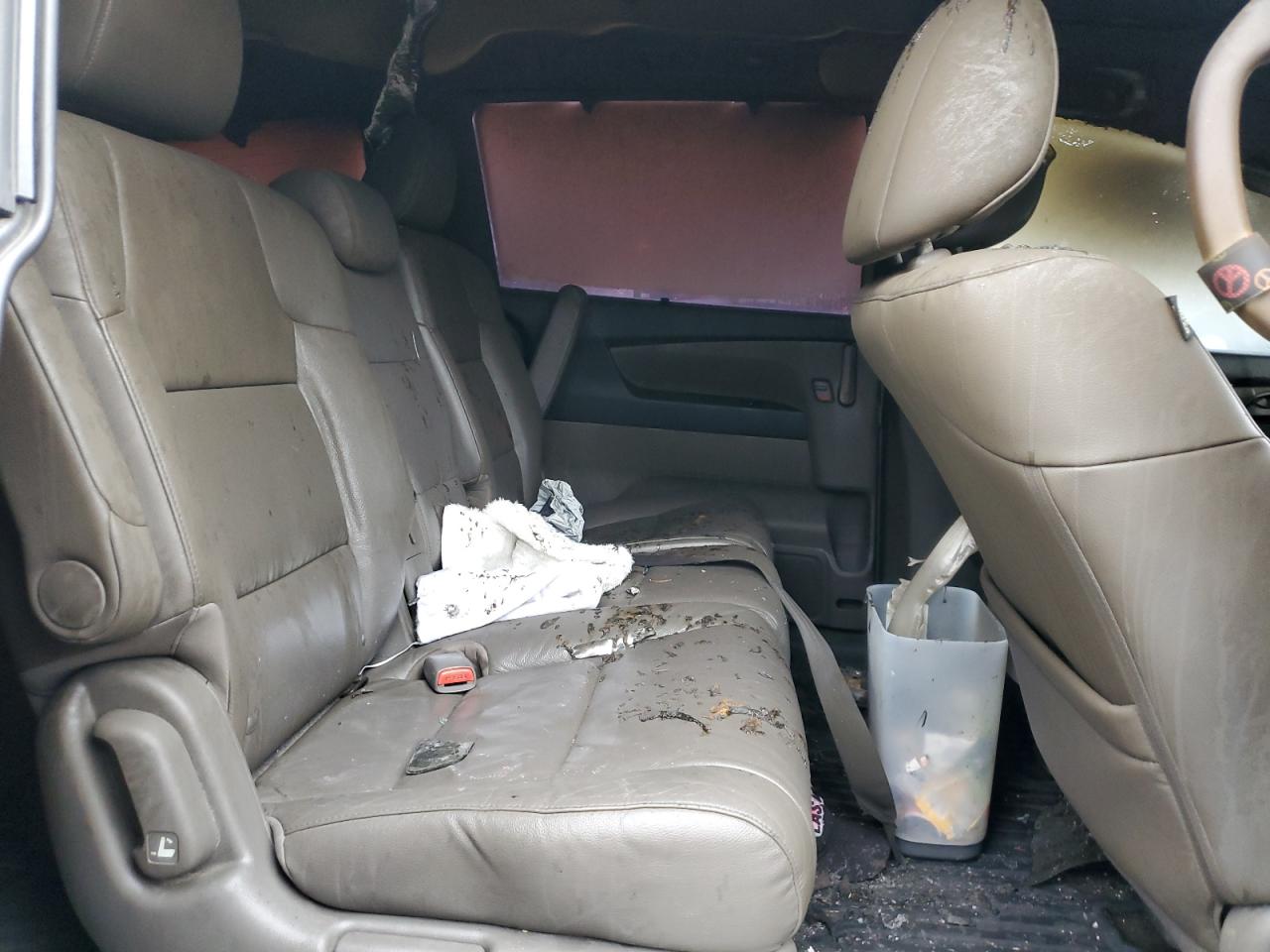 2012 Honda Odyssey - Image 11