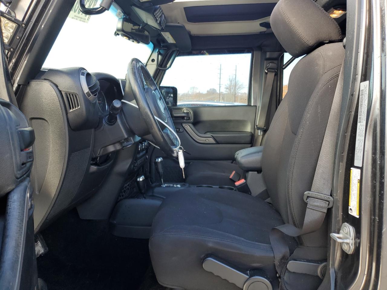 2017 Jeep Wrangler - Image 7