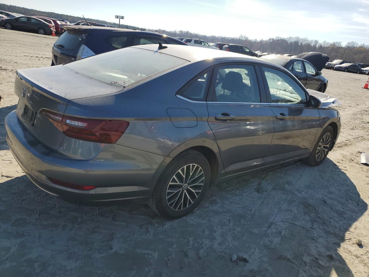 2021 Volkswagen Jetta - Image 3