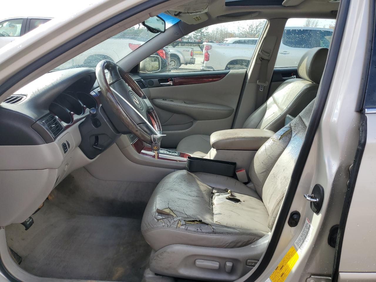 2002 Lexus ES - Image 7