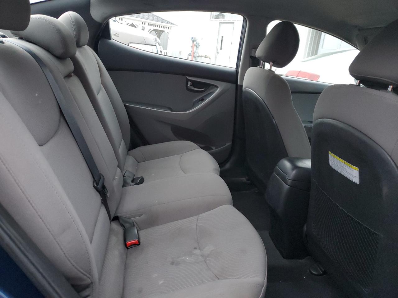 2016 Hyundai Elantra - Image 10