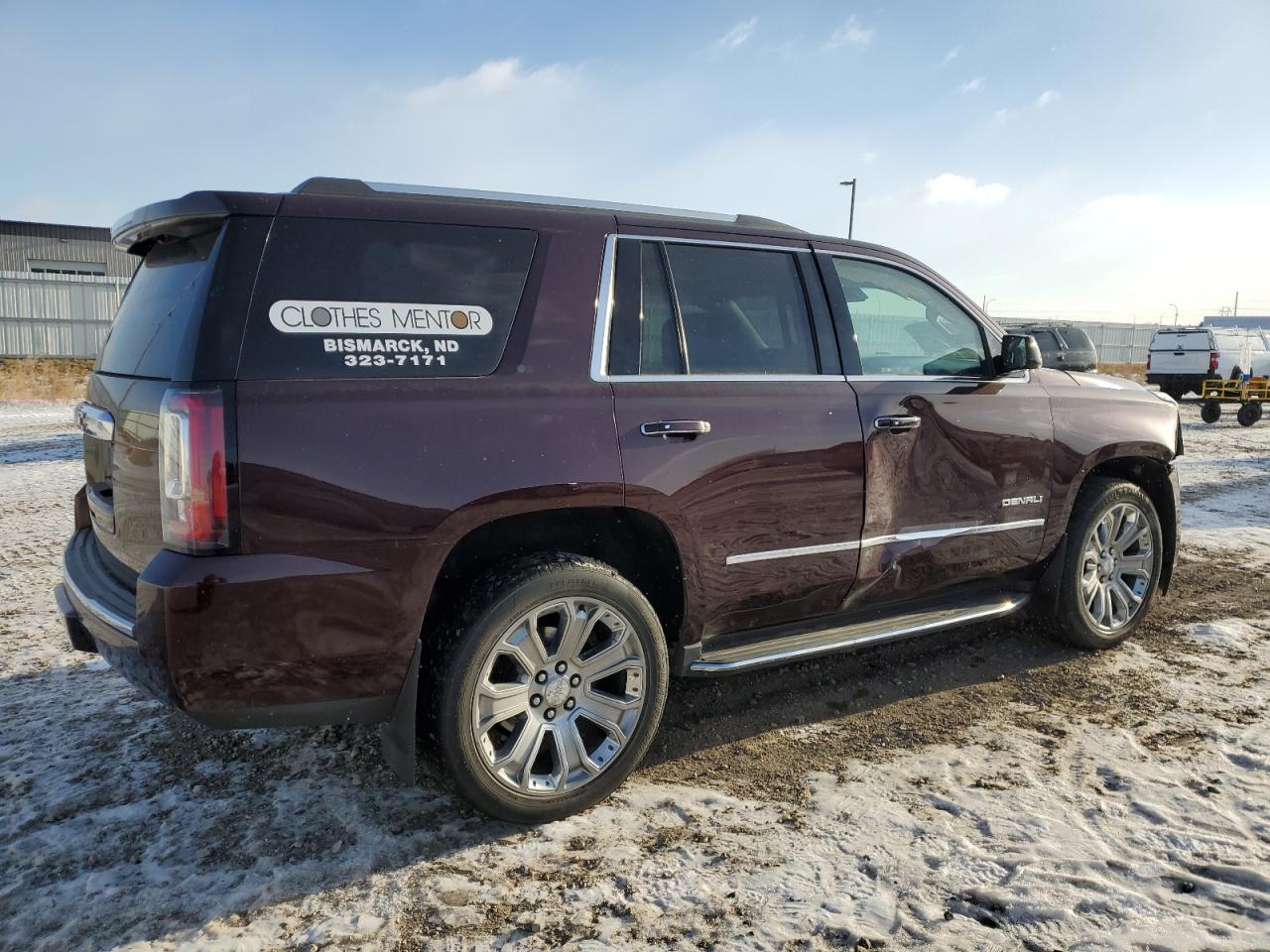 2017 GMC Yukon - Image 3
