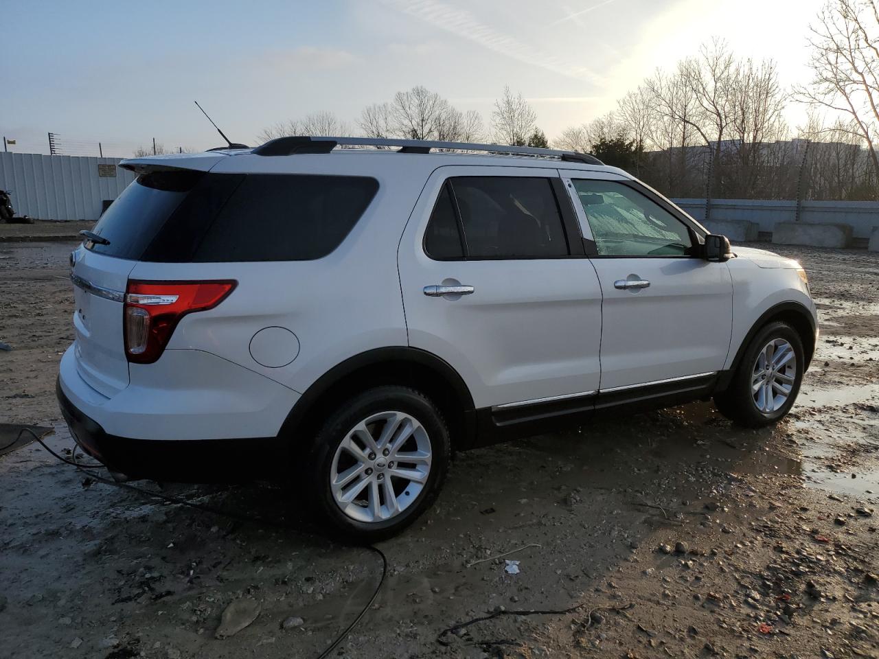 2014 Ford Explorer - Image 3