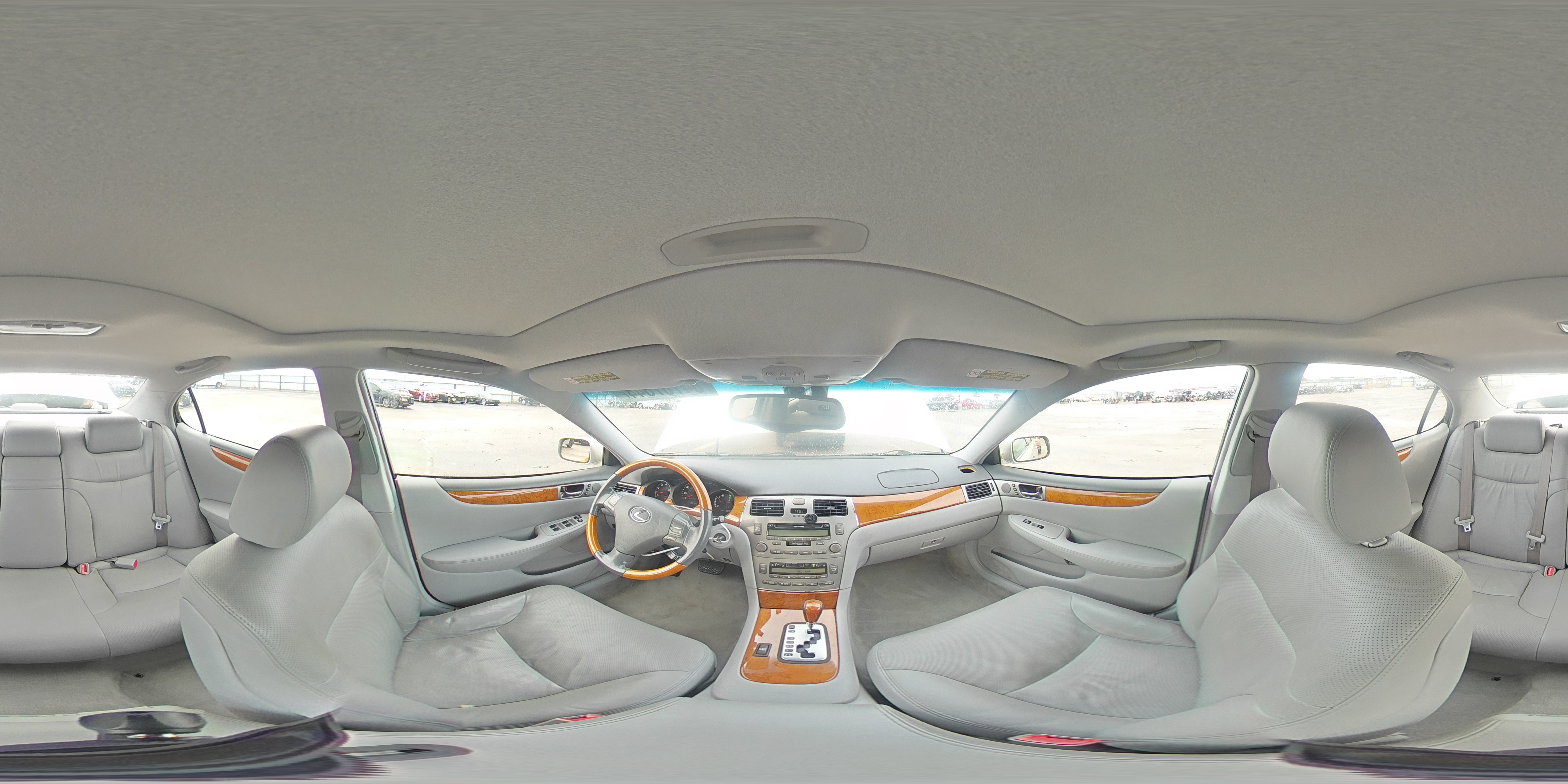 2005 Lexus ES - Image 12