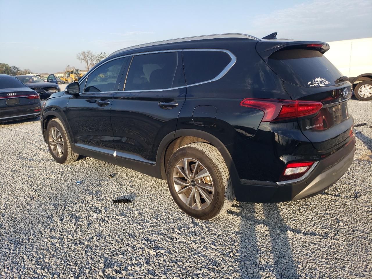 2019 Hyundai Santa Fe - Image 2