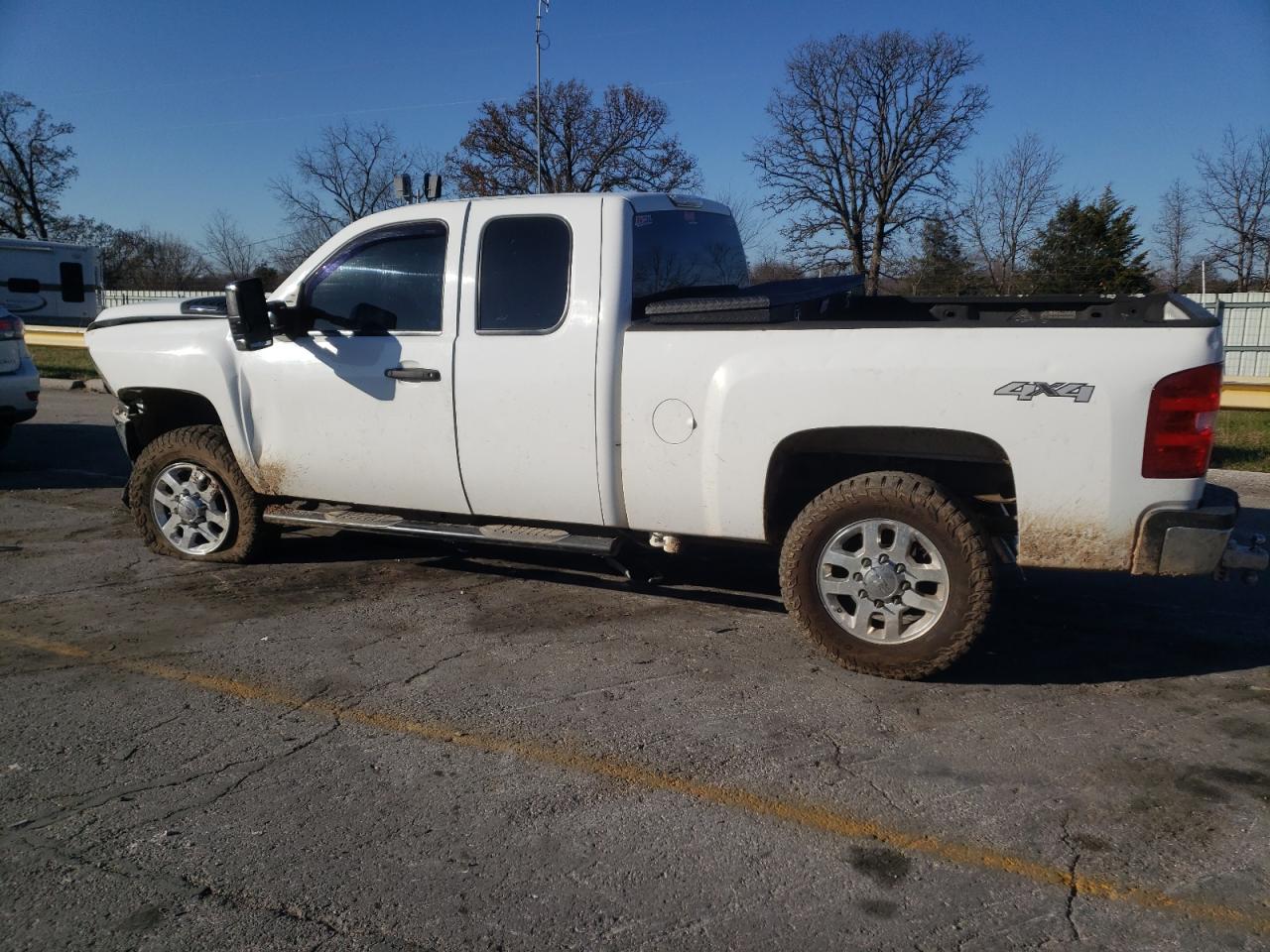 2011 Chevrolet Silverado - Image 2