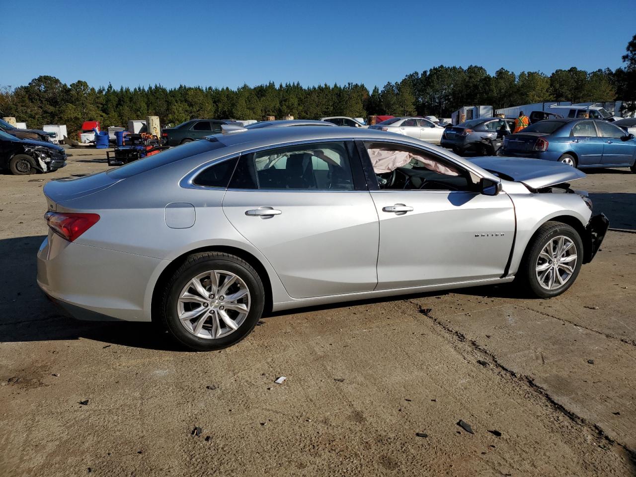 2020 Chevrolet Malibu - Image 3