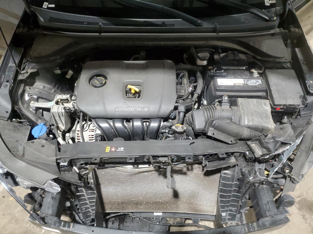 2020 Hyundai Elantra - Image 11