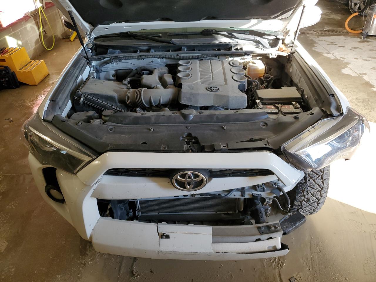 VIN JTEBU5JR9H5428263 2017 TOYOTA 4RUNNER no.12