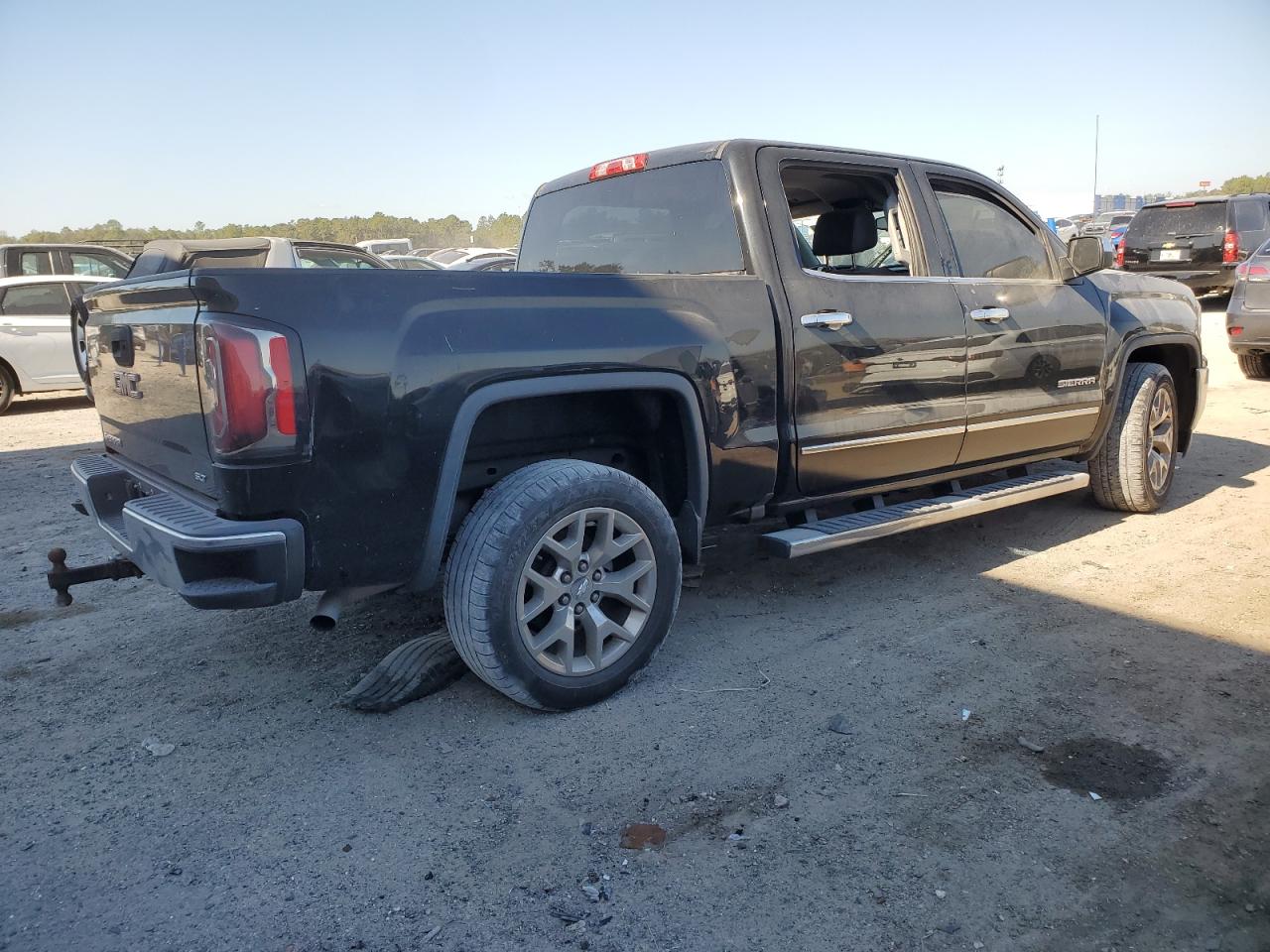 2016 GMC Sierra - Image 3
