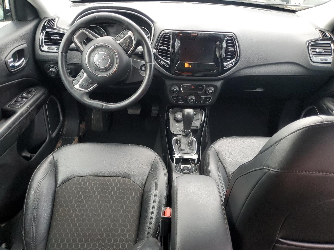 2020 Jeep Compass - Image 8