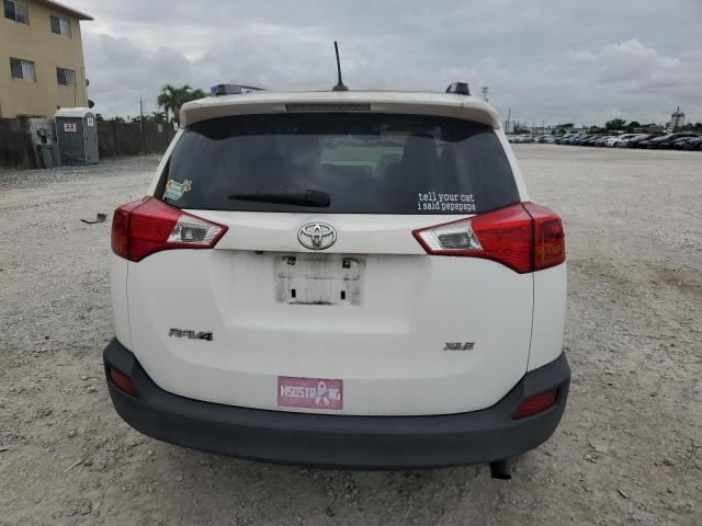  TOYOTA RAV4 2015 White