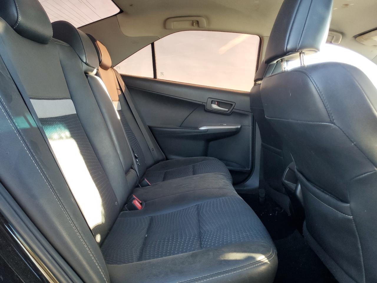 2013 Toyota Camry - Image 11